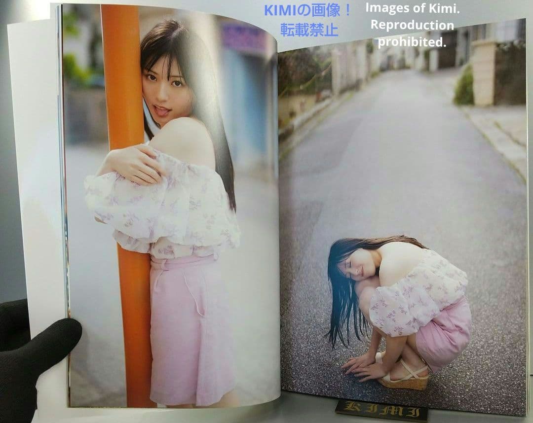 直筆サイン入り 初版 吉井美優 1st写真集 Momentary 本 2022