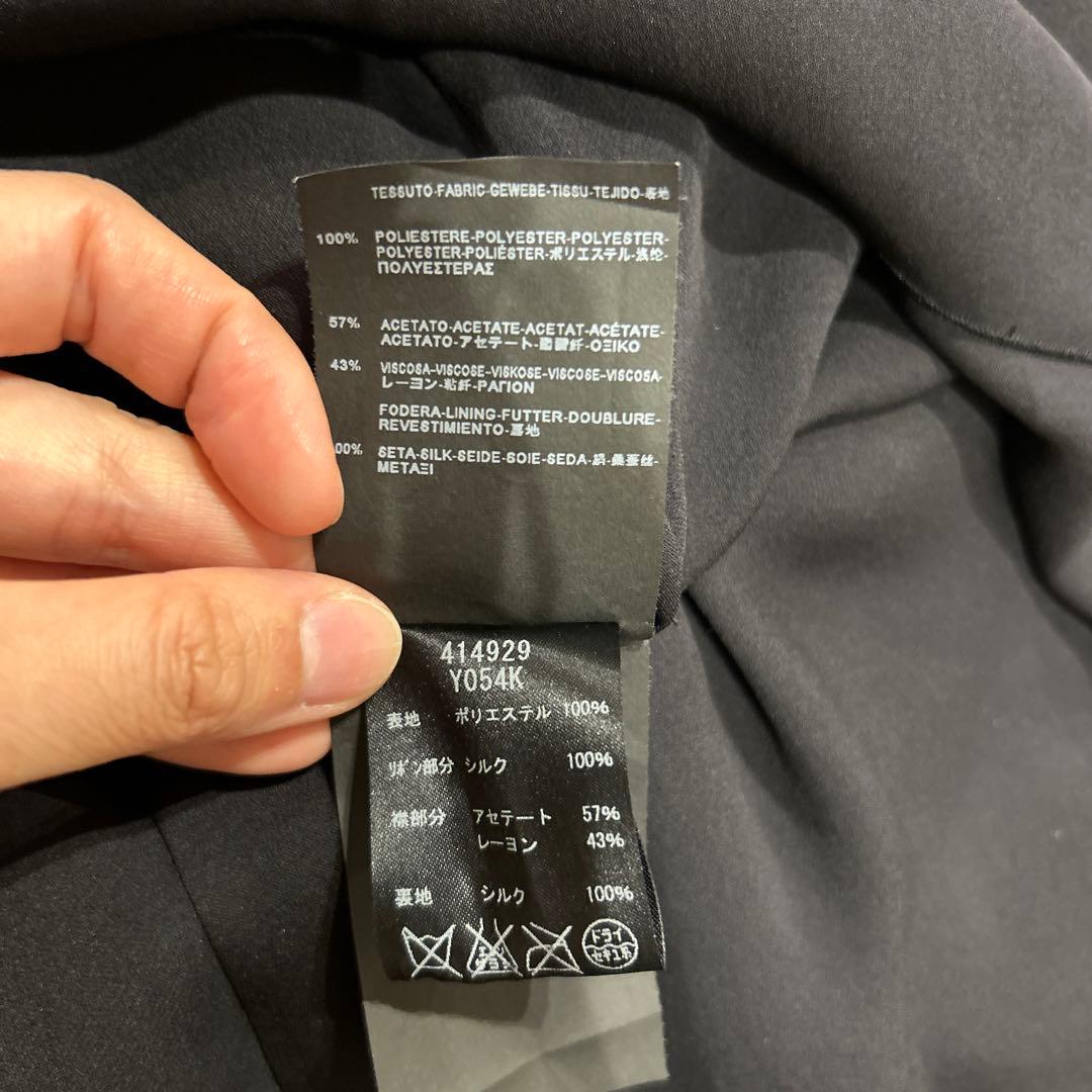 BLACKPINK LISA着用 サンローラン ブラックワンピース