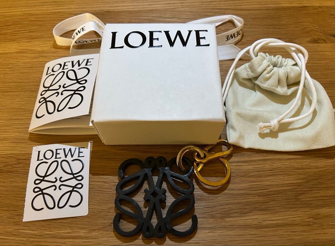 LOEWE チャーム　キーリング