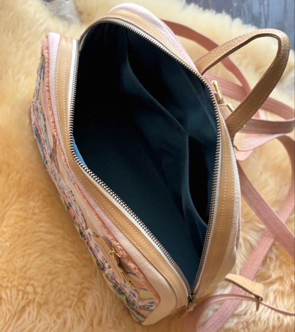 (手づくり)\"ピンクのエッフェル塔\"アップリケ切り絵パリの街並みリュックサック