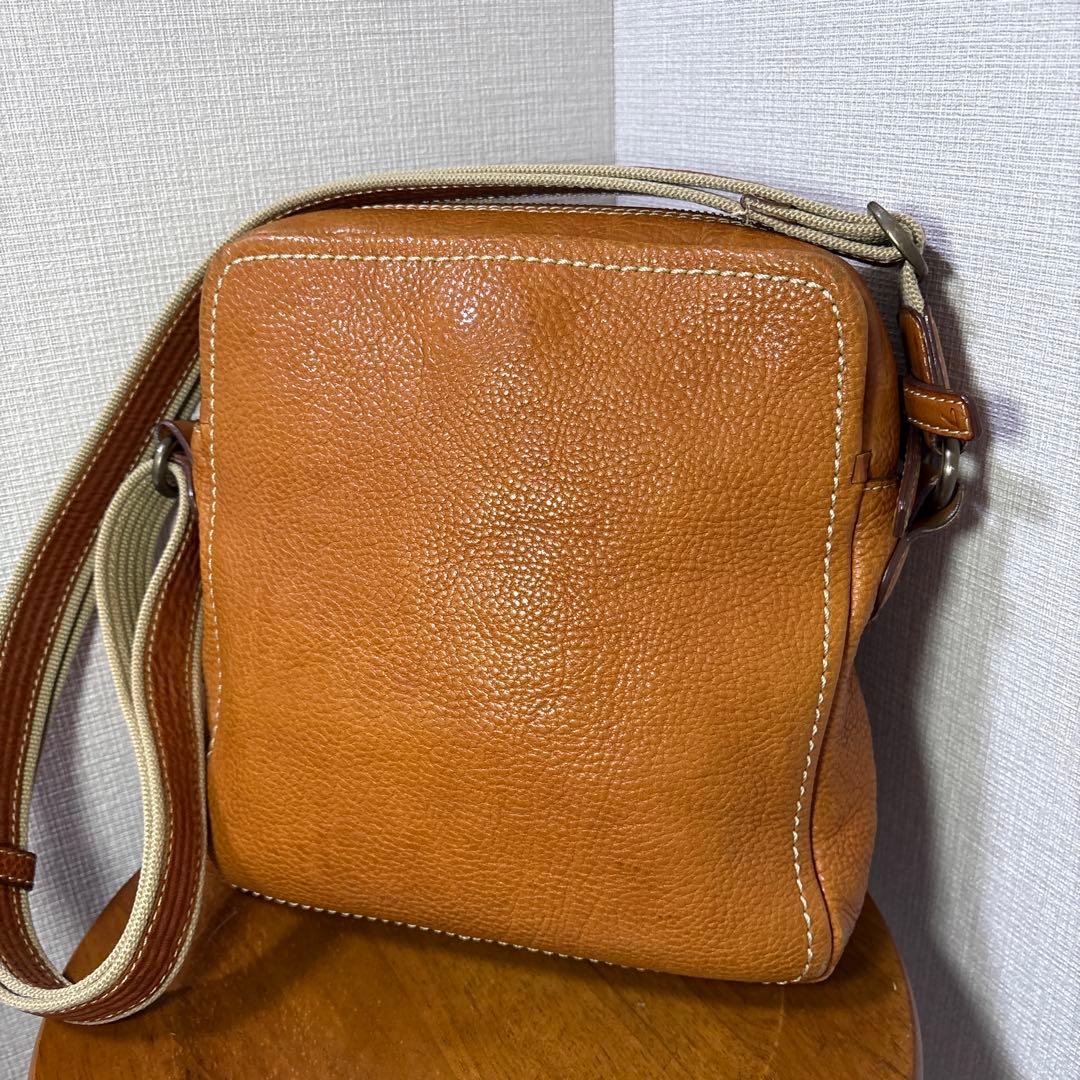 土屋鞄製造所トーンオイルヌメ ジップトップショルダー（ブラウン）