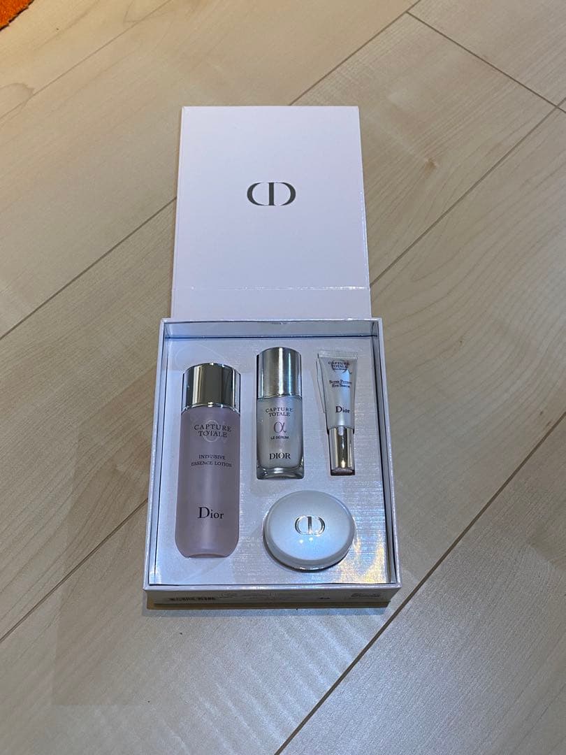 DIOR CAPTURE TOTALE スキンケアセット 4点