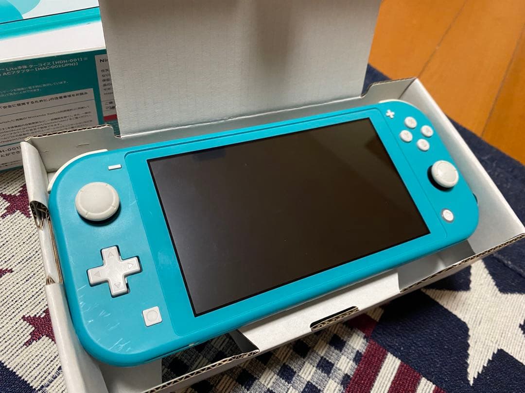 Nintendo Switch Lite ターコイズ充電器あり