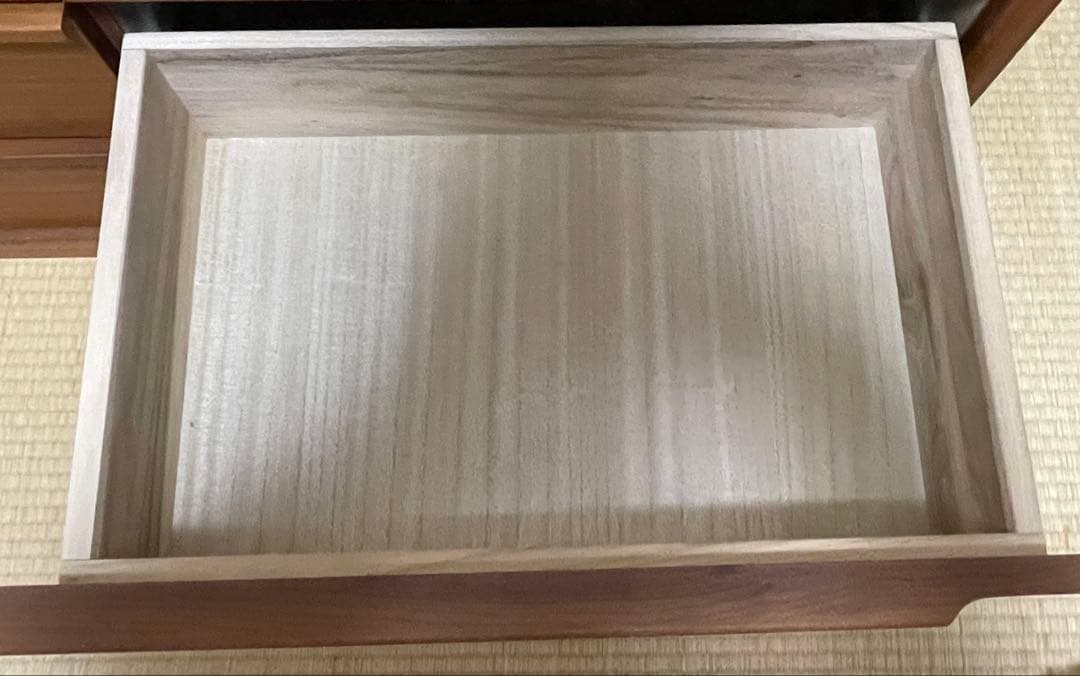 ケユカ ブラウン木製チェスト 4段8引き出し