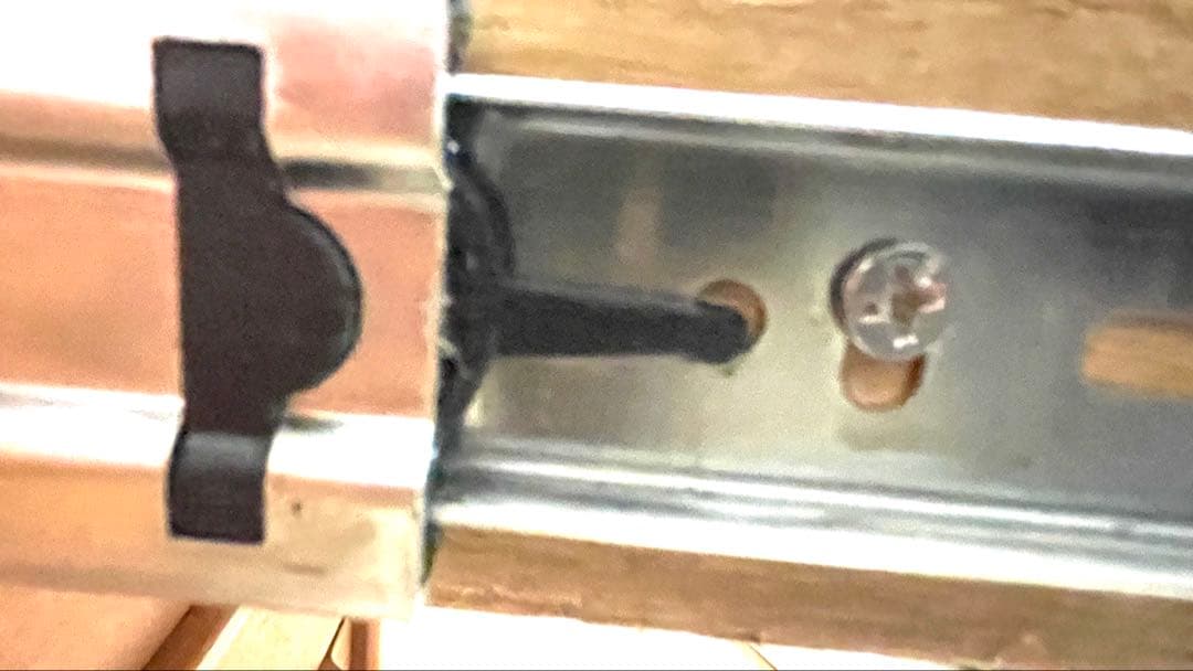 ケユカ ブラウン木製チェスト 4段8引き出し