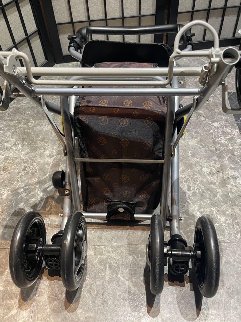 ⭐︎美品⭐︎TacaoF（テイコブ） シルバーカー　SICP02