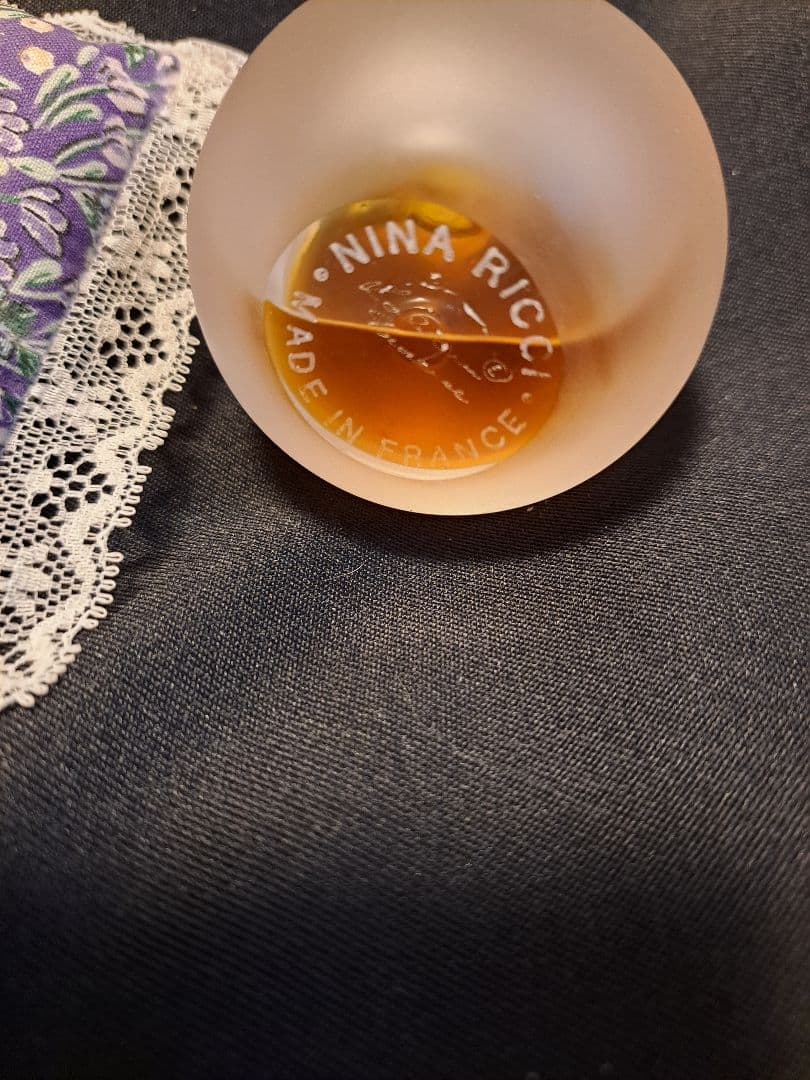 ニナリッチ　ラリック　硝子の香水瓶