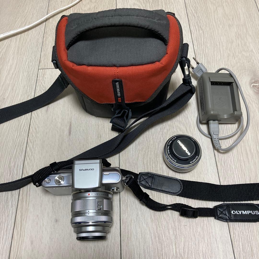 OLYMPUS E-PM1 ツインレンズキット シルバー