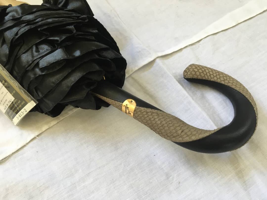 定価6万円　イルマルケザート　傘