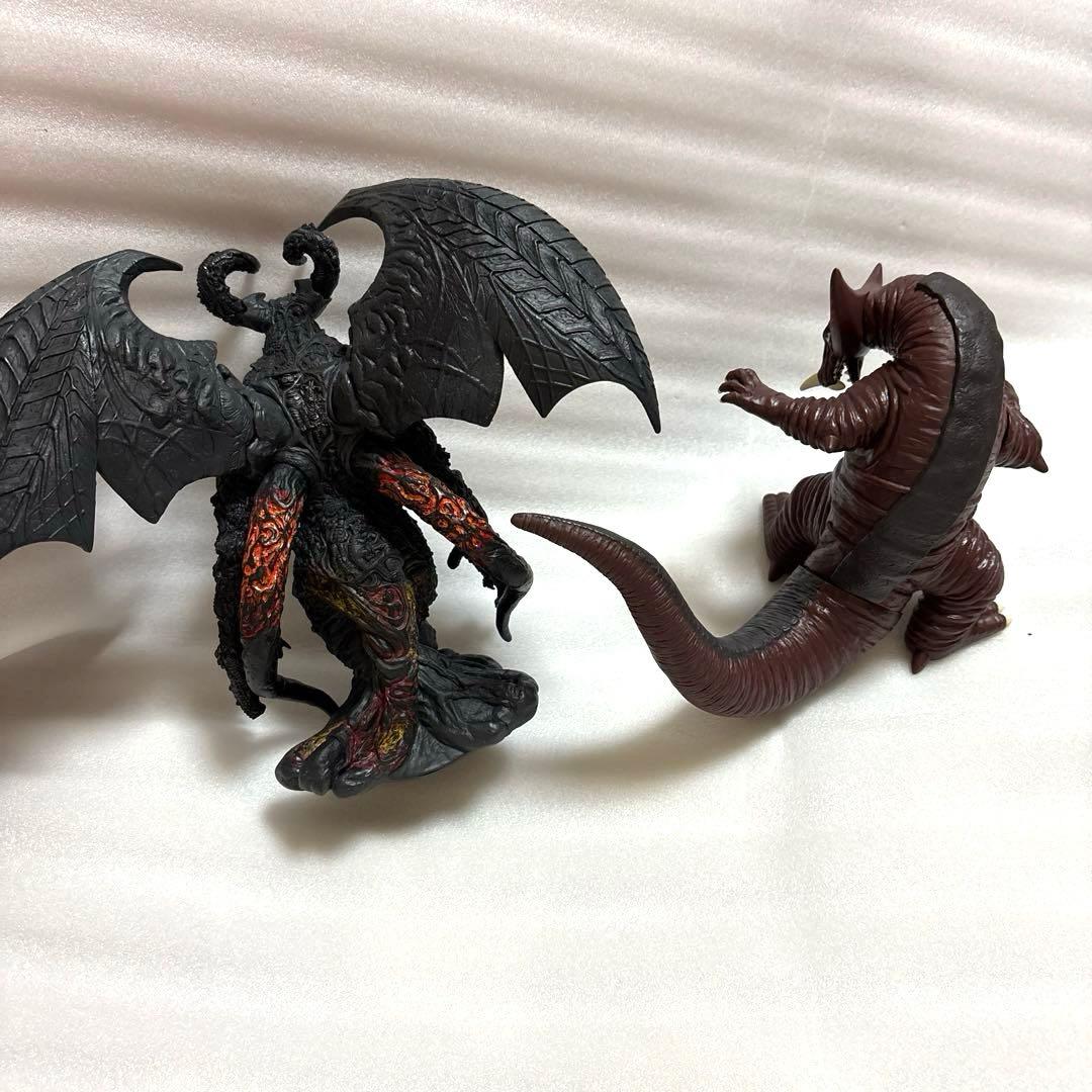 ウルトラ怪獣　アークベリアル　ハイパーゼットン　ギガント　ベリュドラ　ゴモラ