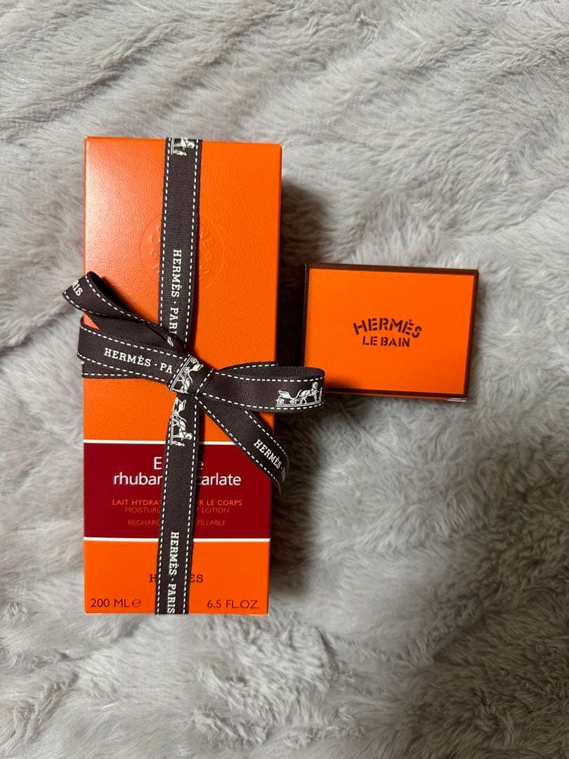 エルメス　オードゥルバーブエカルラット　モイスチャライジングボディローション