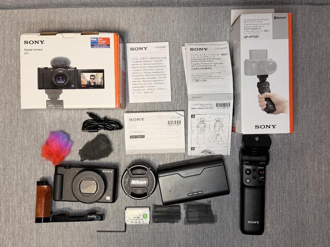 a*a様 シ*ミ様 SONY ZV-1　デジタルカメラ　本体他付属品あり