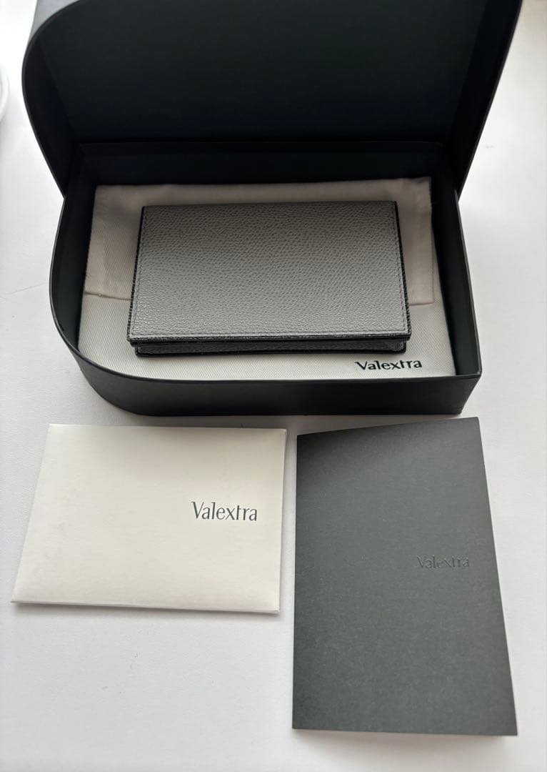 Valextra グレー レザー 名刺入れ　ヴァレクストラ