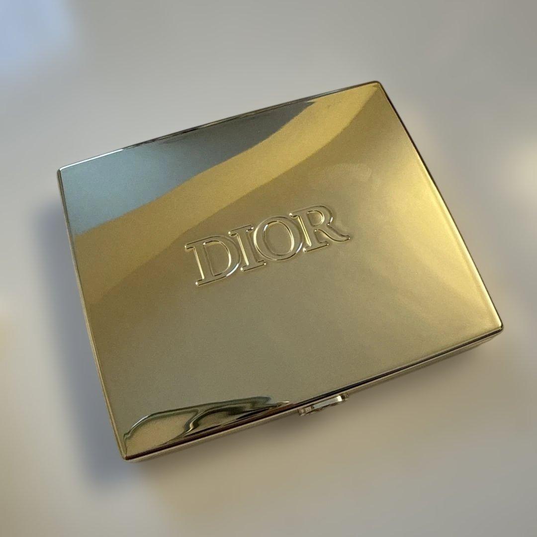 【Dior】　ホリデーアイシャドウパレット パープル系