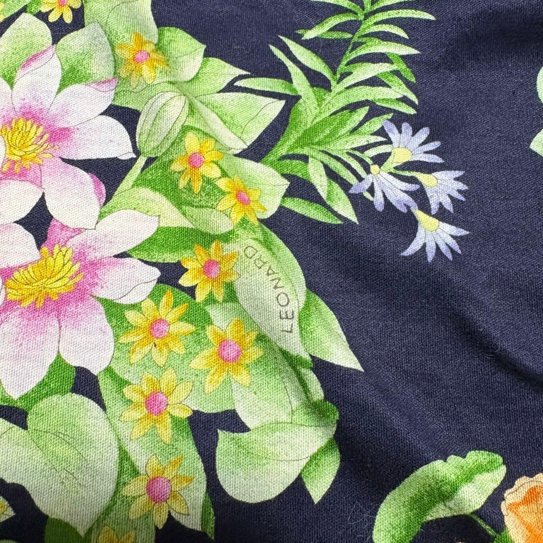 【美品】レオナール Tシャツ 花柄 カットソー ロゴ フラワー柄 ボタニカル