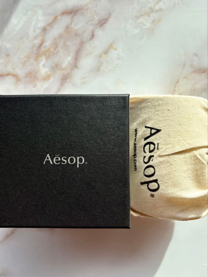 Aesop アグラオニケ アロマティック キャンドル 300g