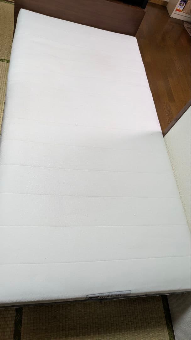 エアウィーヴ ベッドマットレス　シングル　オフホワイト