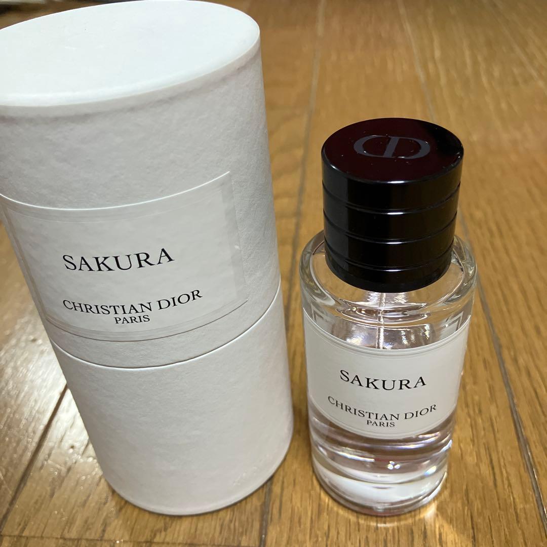 メゾンクリスチャンディオールSAKURA 40ml オードゥパルファン