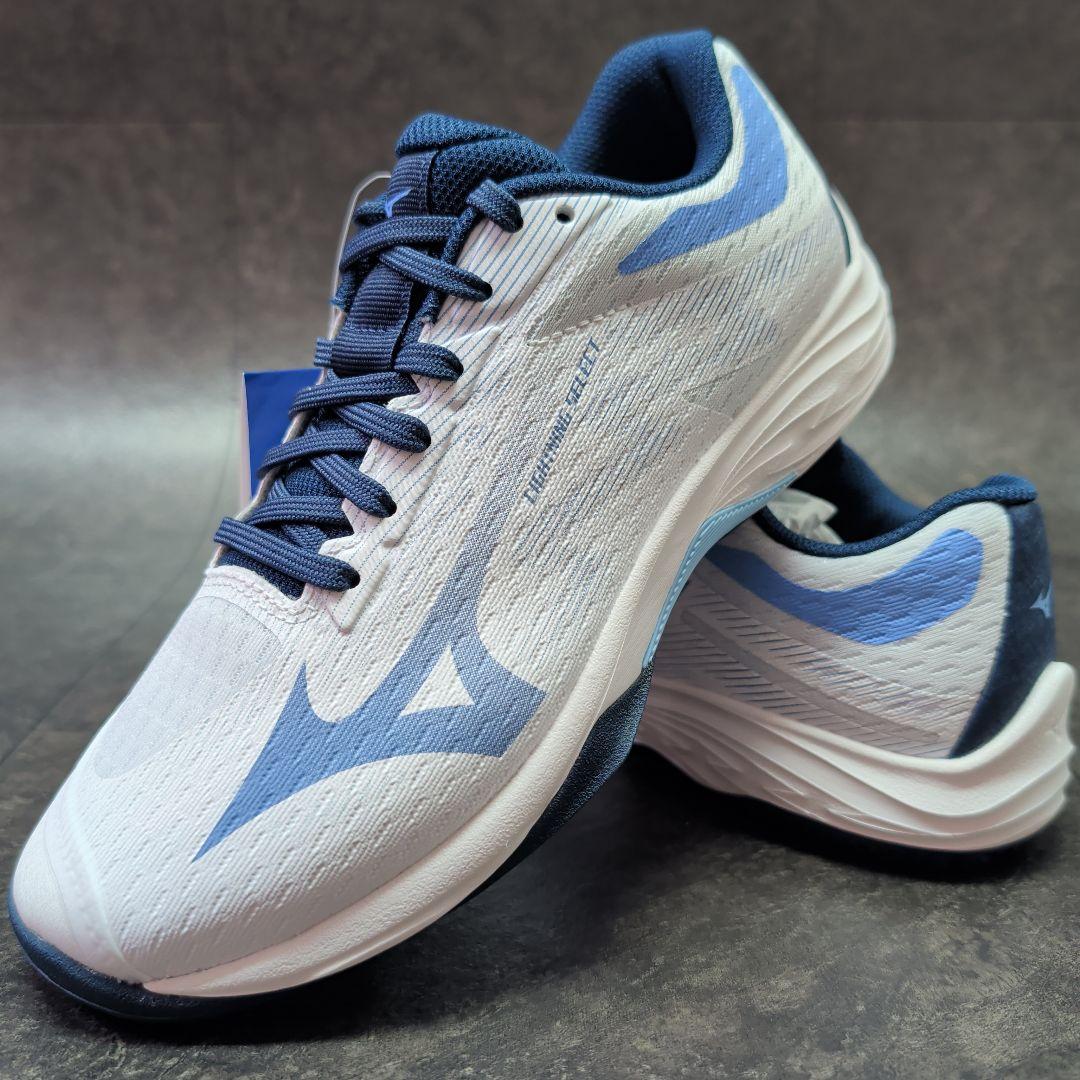 ミズノ　バレーボールシューズ　ライトニングセレクト　23.0cm　新品