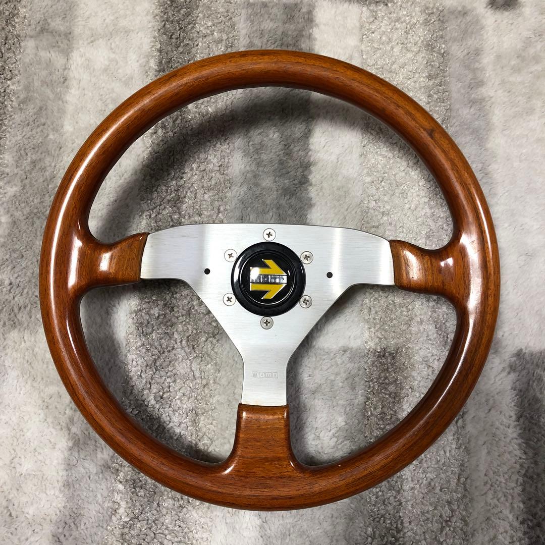 momo ウッドハンドル外径350mm太さ28mm