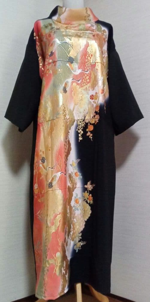 黒留袖リメイクワンピース 華やかな金彩　ゴージャス