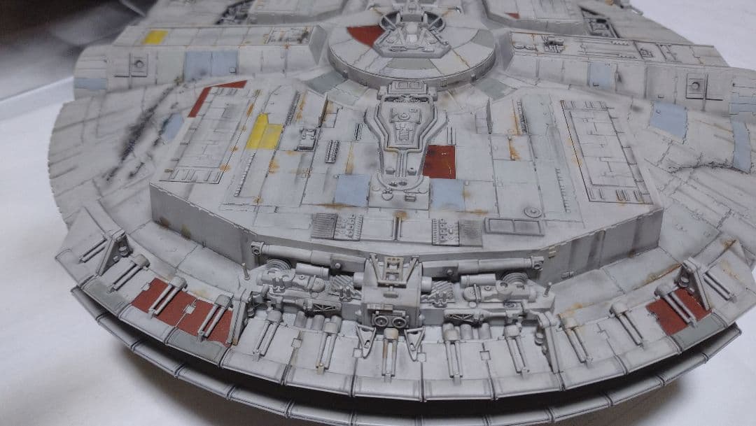 ファインモールド スターウォーズ ミレニアムファルコン 1/72 完成品