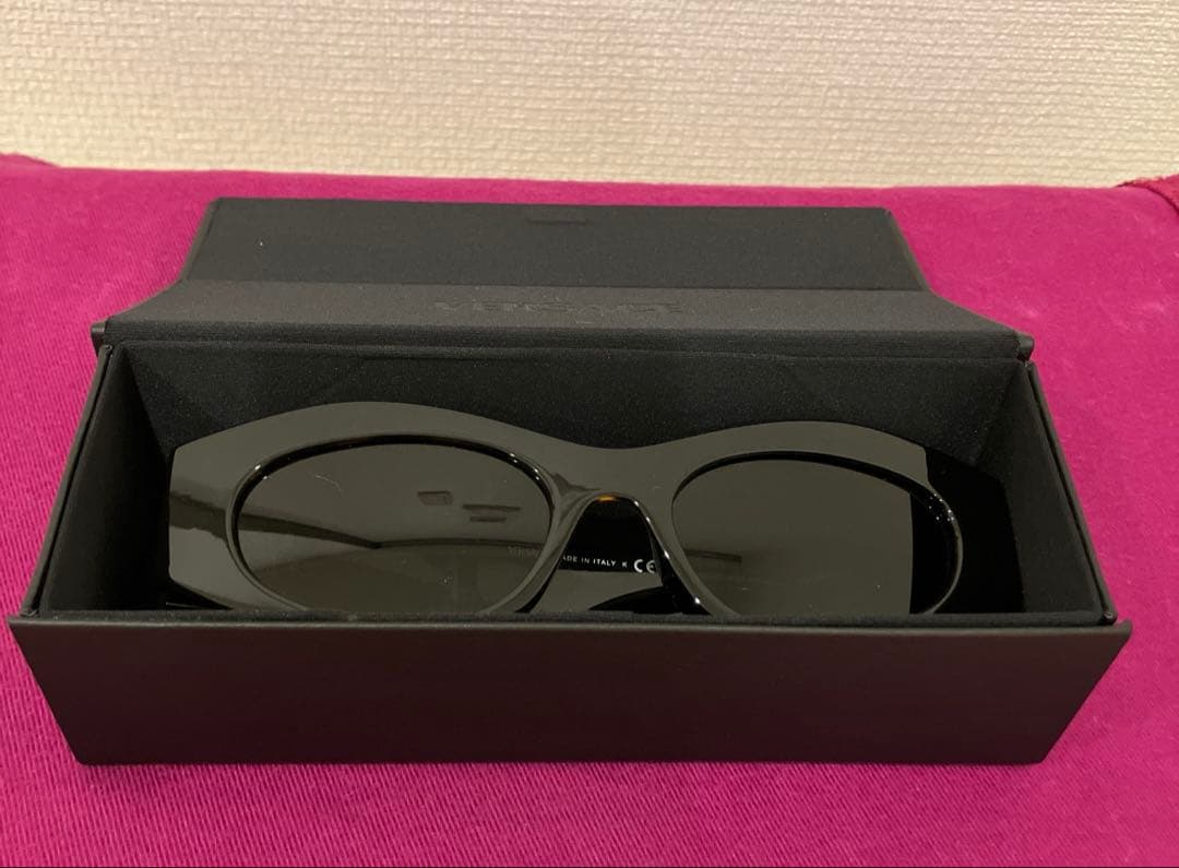 【2/9まで：savanna.dg88さま専用 】VERSACE サングラス