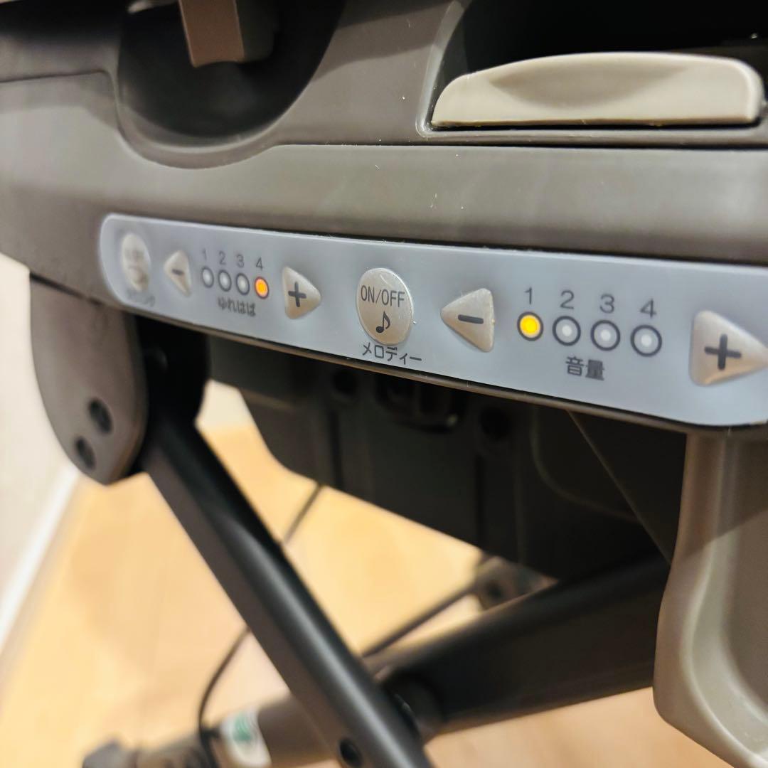 Combi ネムリラ AT Simplight 電動スウィング ハイローチェア