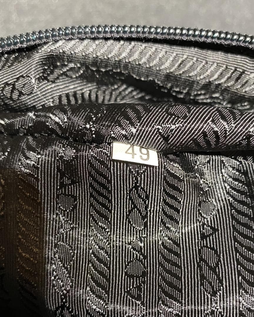 PRADA ビジネスバッグ ブリーフケース オールレザー　黒