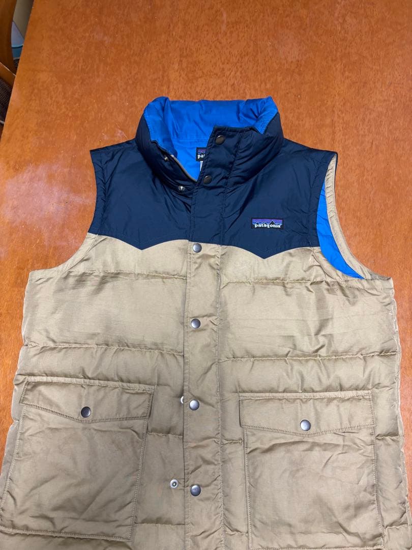 Patagonia ダウンベスト 未発売ベージュ/ネイビー