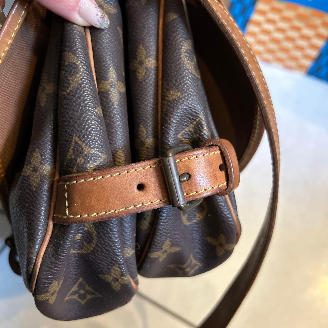 Louis Vuitton ソミュール　中型ショルダーバッグ ブラウン
