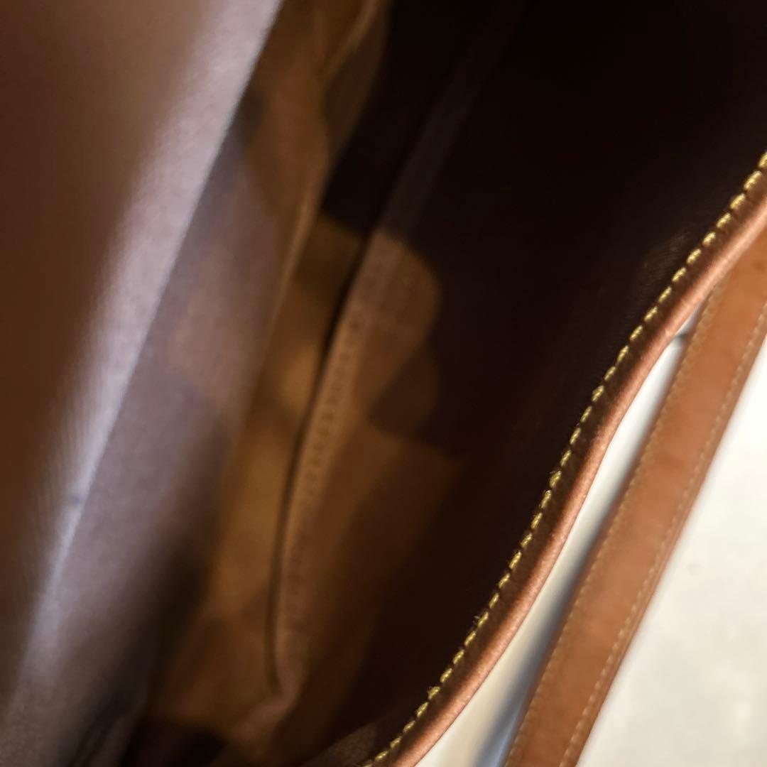 Louis Vuitton ソミュール　中型ショルダーバッグ ブラウン
