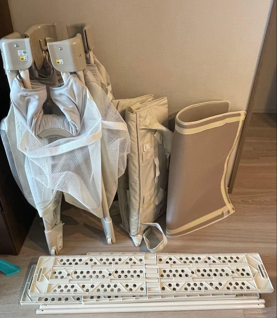 アップリカ ココネル　エアープラスAB/ホワイトベージュ