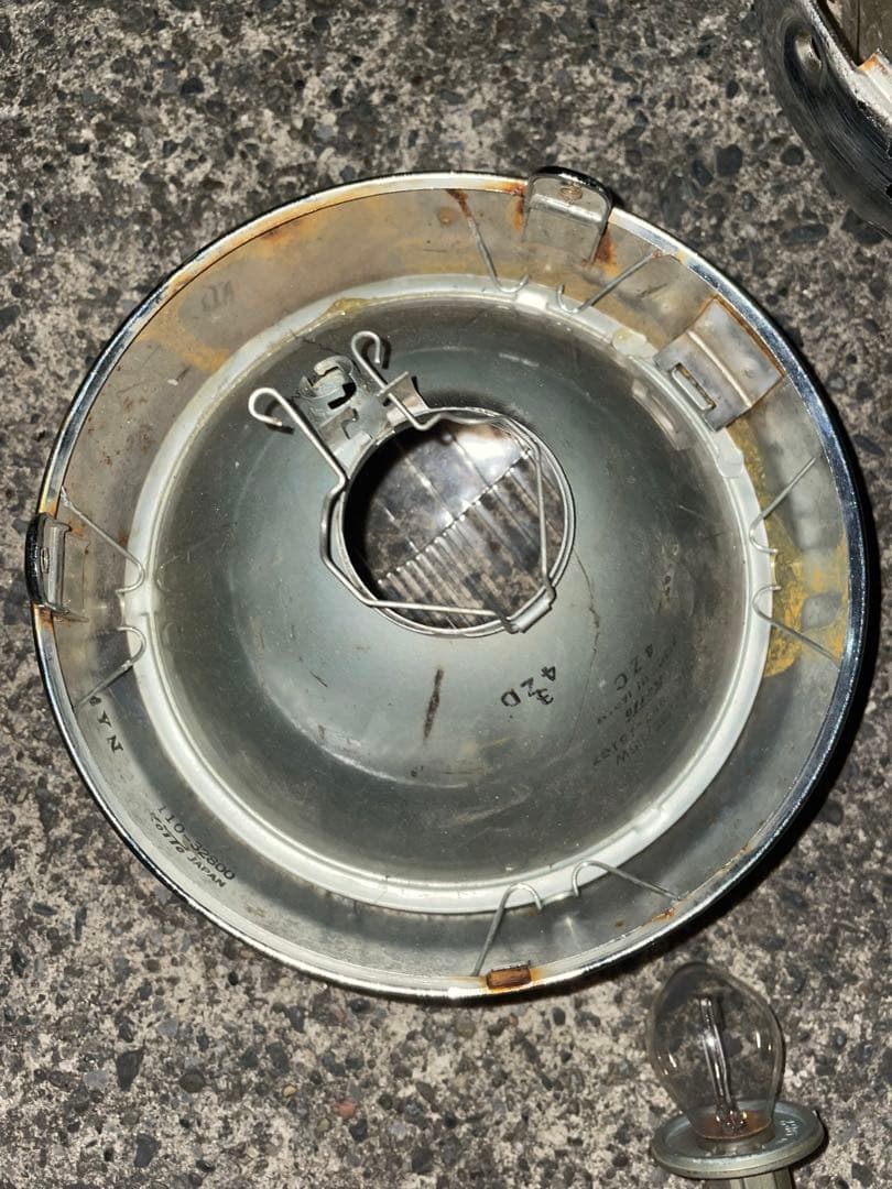 GT380純正ヘッドライトセット ハロゲンバルブ付き