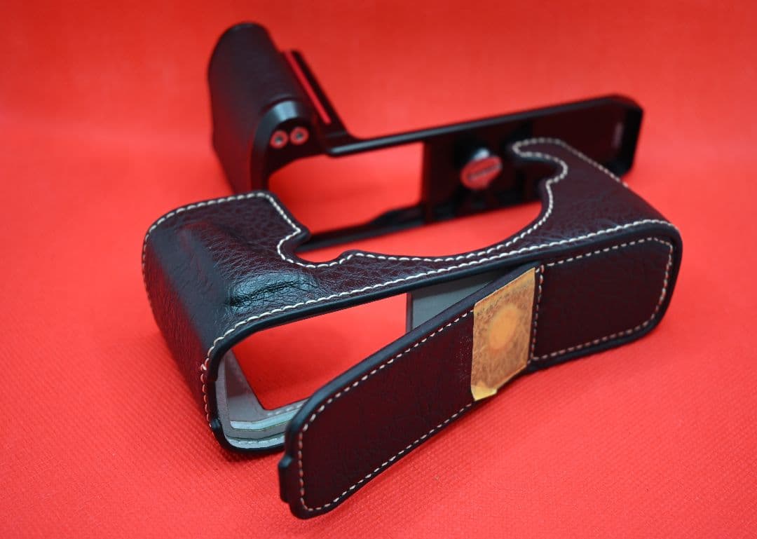 【美品】Nikon Z fc ブラック ＆ ボディキャップレンズ♢オマケ多数！