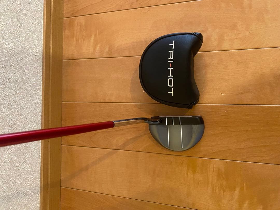 TRI-HOT 5k ODYSSEY ROSSIE S パター