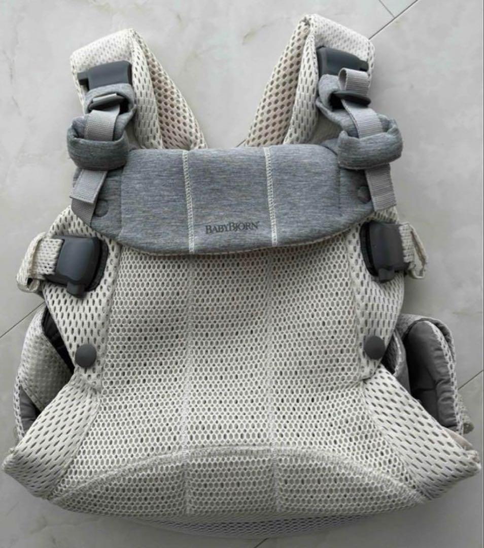 BabyBjorn HARMONY ベビービョルン　ハーモニー　クリーム