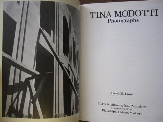 TINA MODOTTI Photographs　ティナ・モドッティ