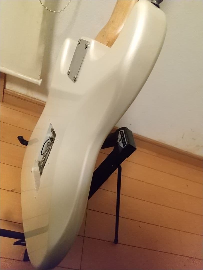 ARIA STG-series エレキギター/パールホワイト/訳あり 調整済み