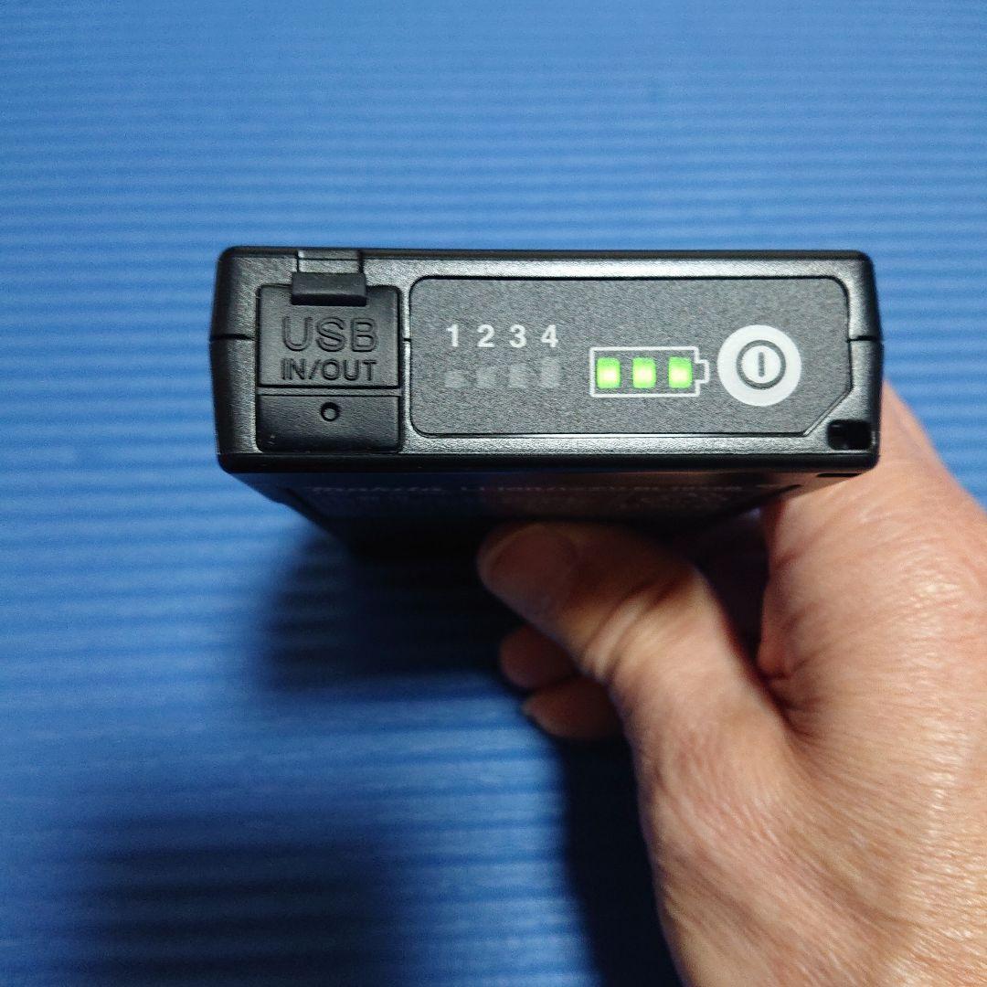 Makita 充電式ヒートベスト LLサイズ CV202D2LLとバッテリー。