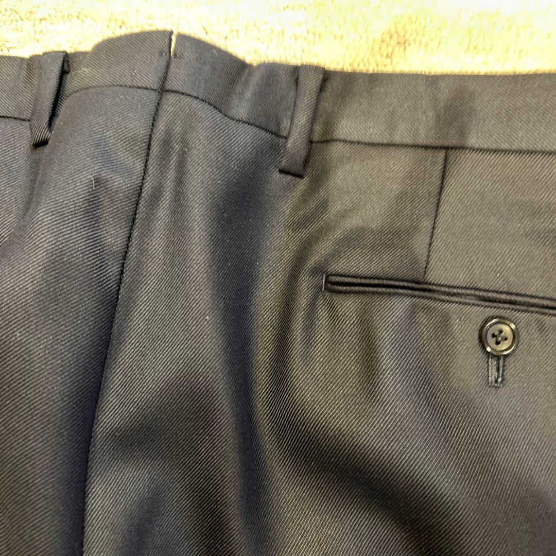 ブリッラペルイルグスト　ビジネススーツ　濃紺　44