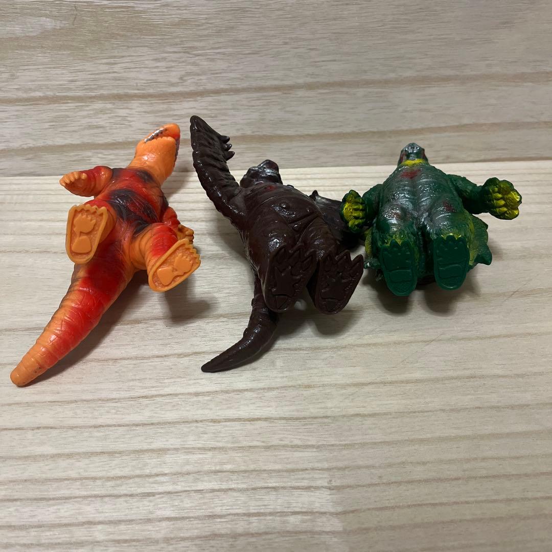 様用ポピー怪獣足製11体ソフビ