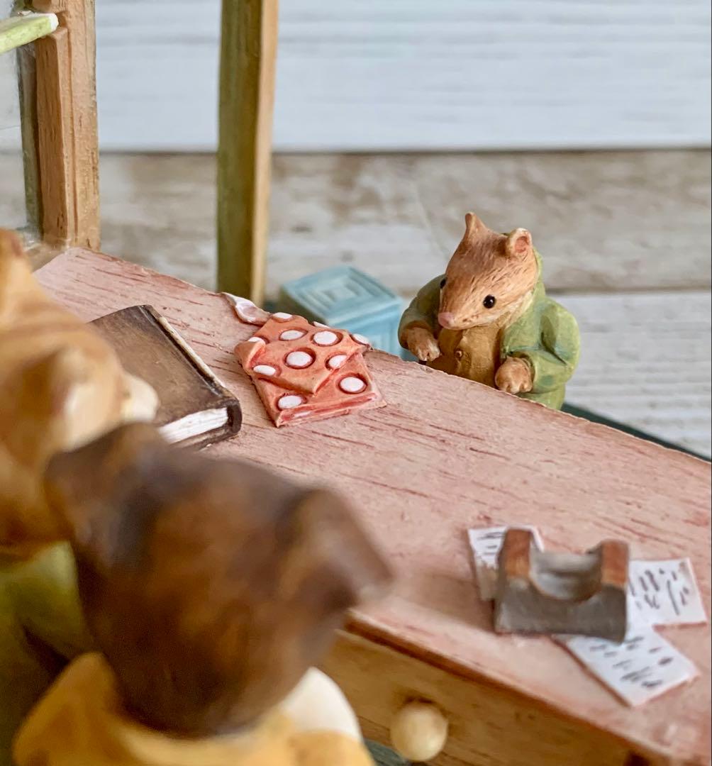 ジンジャーとピクルスのお店 タブロー フィギュリン 置物 ビアトリクスポター