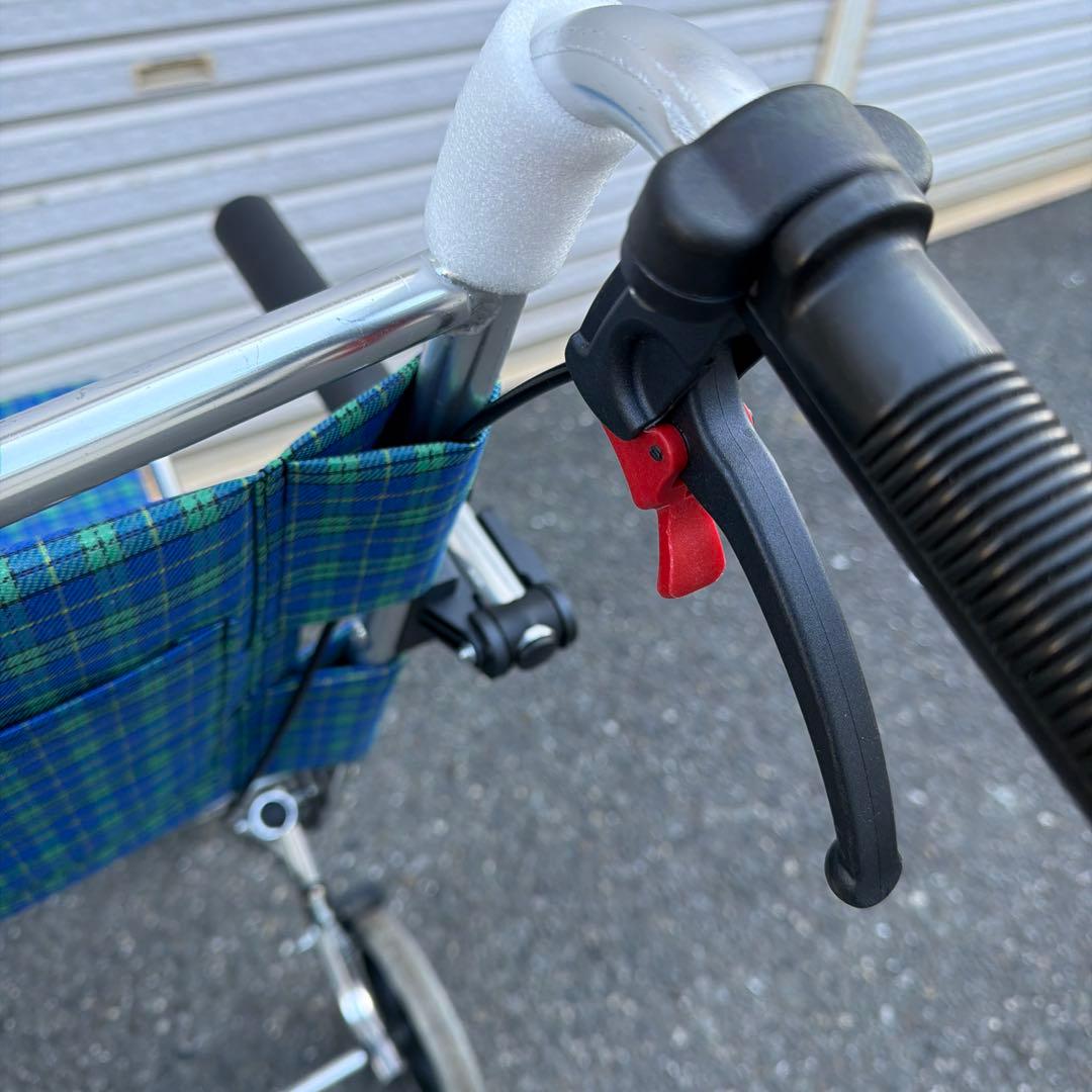 軽量 折りたたみ 介助式車椅子 バッグ付 美品【A-268】