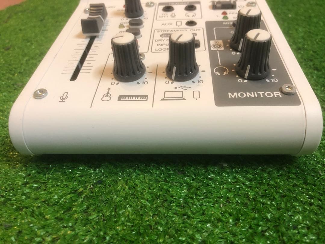 ミキサー　YAMAHA AG03mk2 マイクとリングライト付き