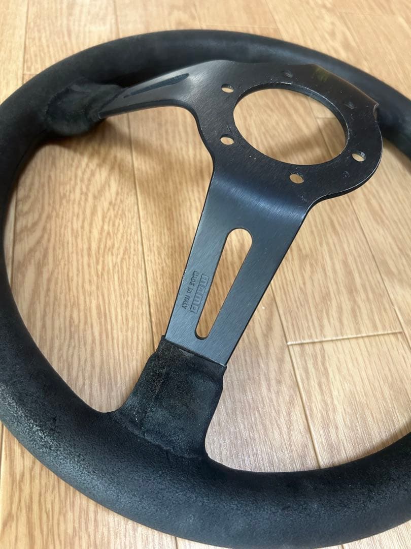 momo ステアリング 35パイ3本スポーク