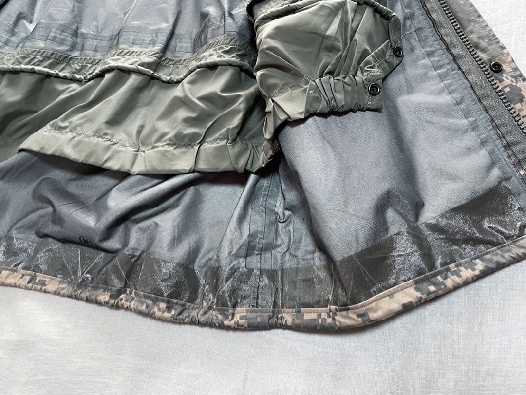 良品 米軍 ECWCS デジカモ ゴアテックスパーカー M-R 防水