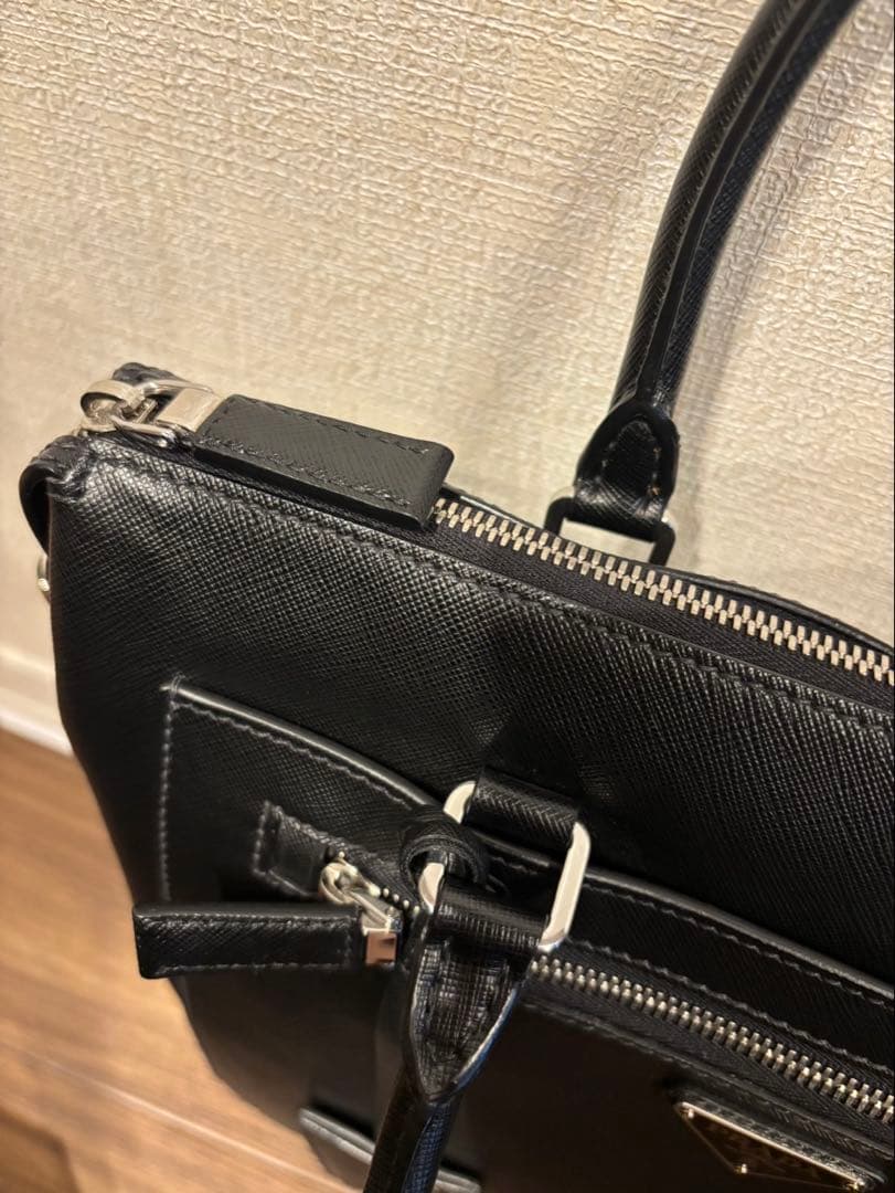 PRADA ビジネスバッグ