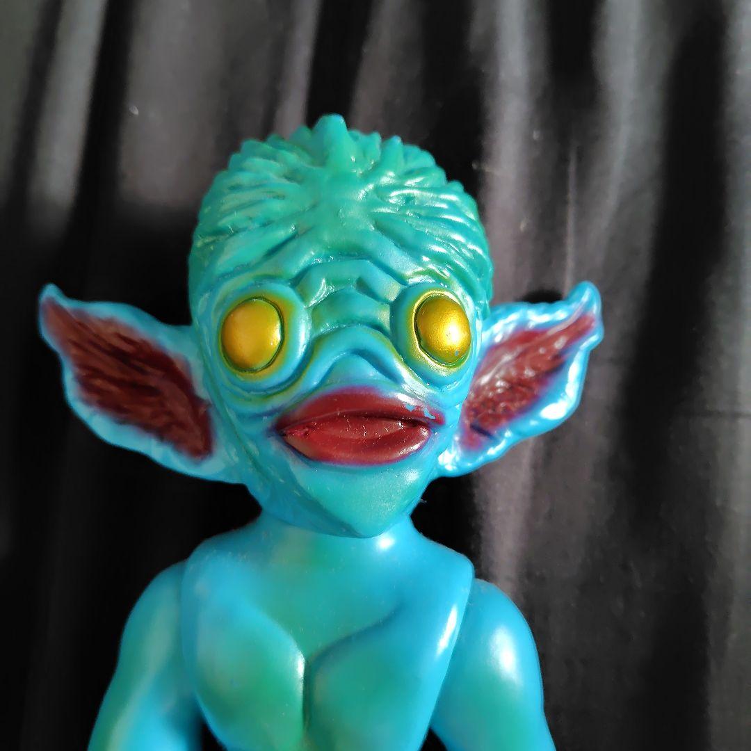 マーミット　宇宙人　青い怪獣フィギュア １９９７