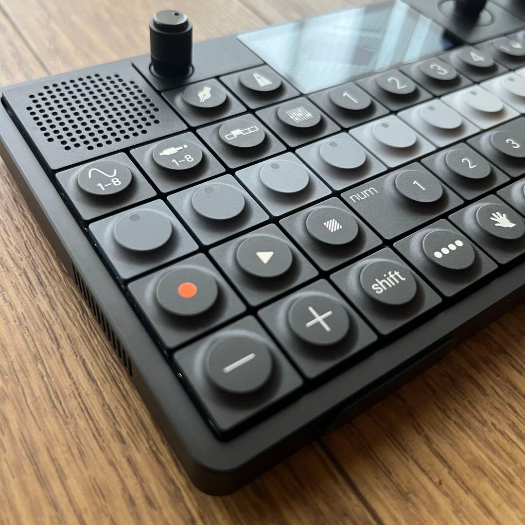 Teenage Engineering op-xy 純正バッグ付属